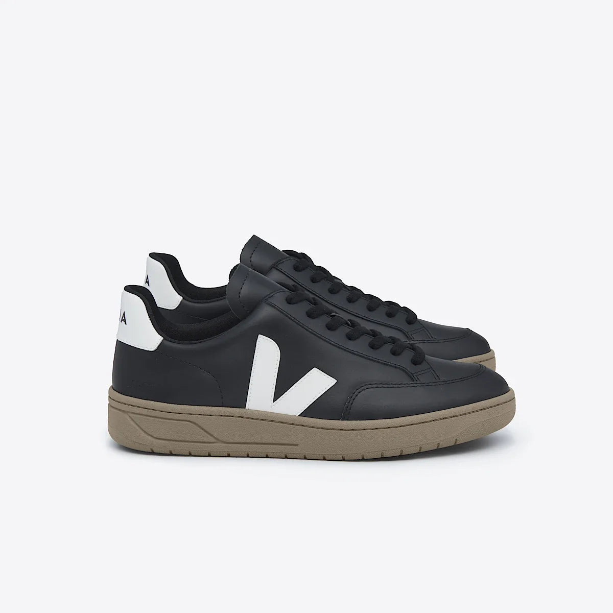 V-12 LEATHER BLACK WHITE DUNE