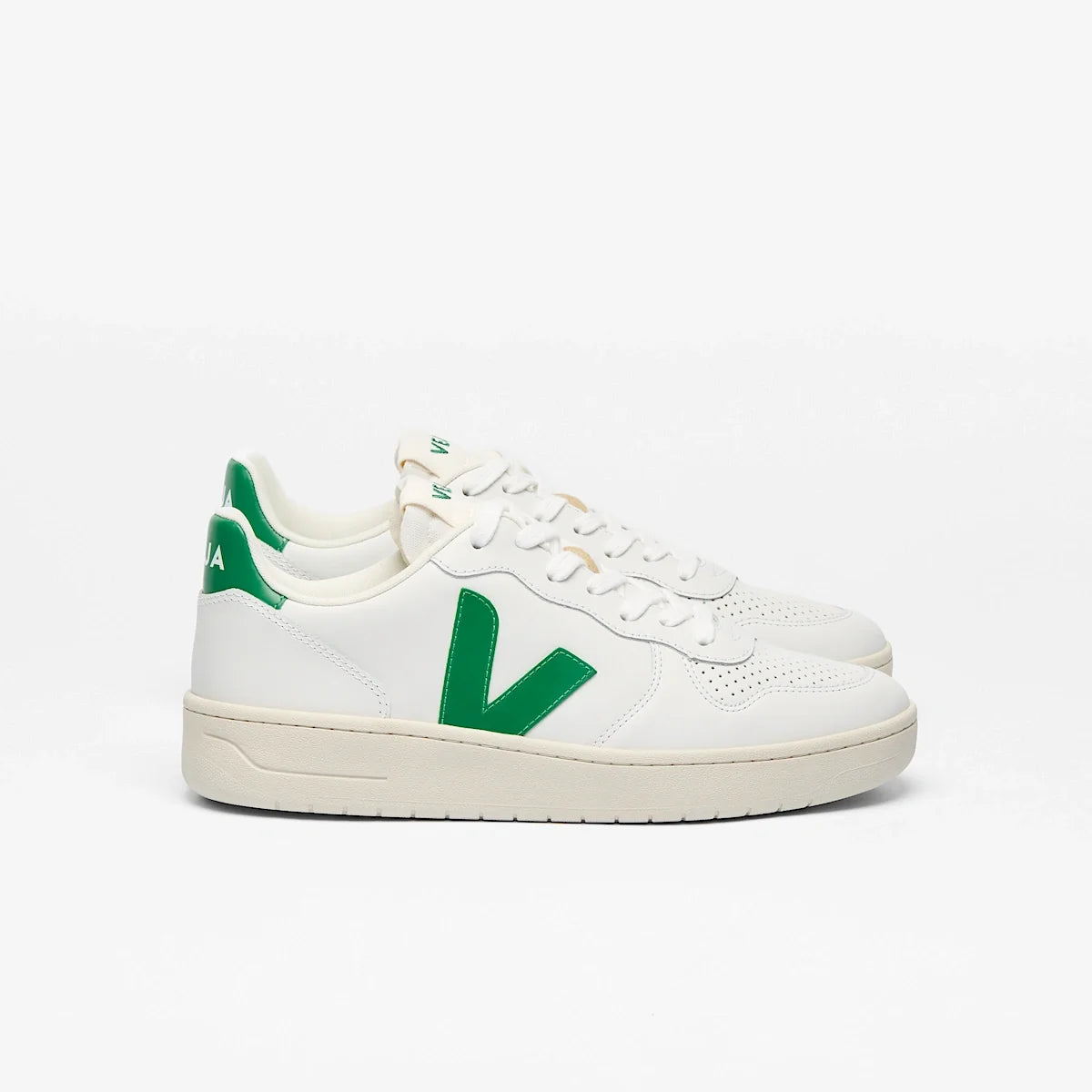 V-10 LEATHER WHITE EMERAUDE
