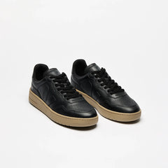 V-90 LEATHER BLACK DUNE